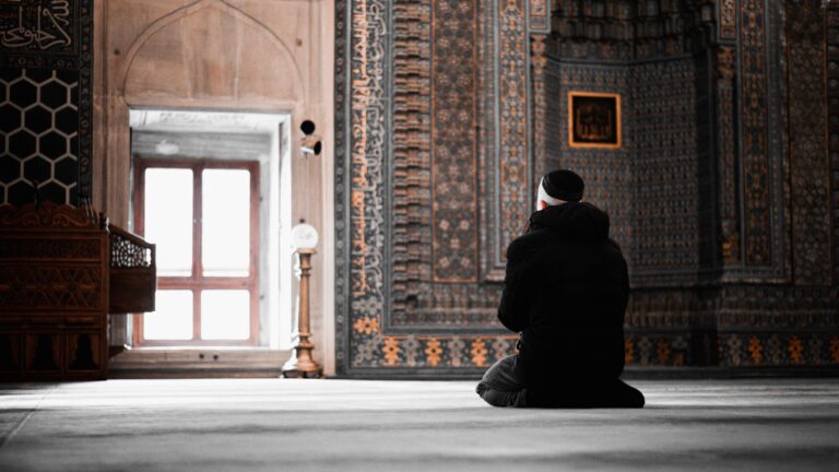 Powerful Duas for Forgiveness of Sins – Best Islamic Supplications for Repentance