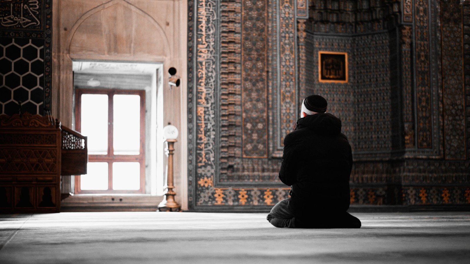 Read more about the article Powerful Duas for Forgiveness of Sins – Best Islamic Supplications for Repentance